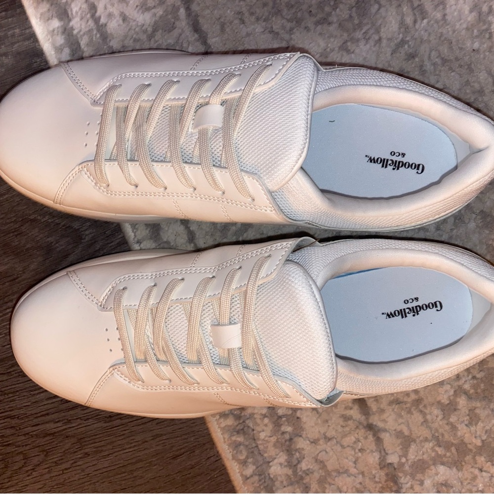 Men’s Casual White Sneakers - NEVER WORN!